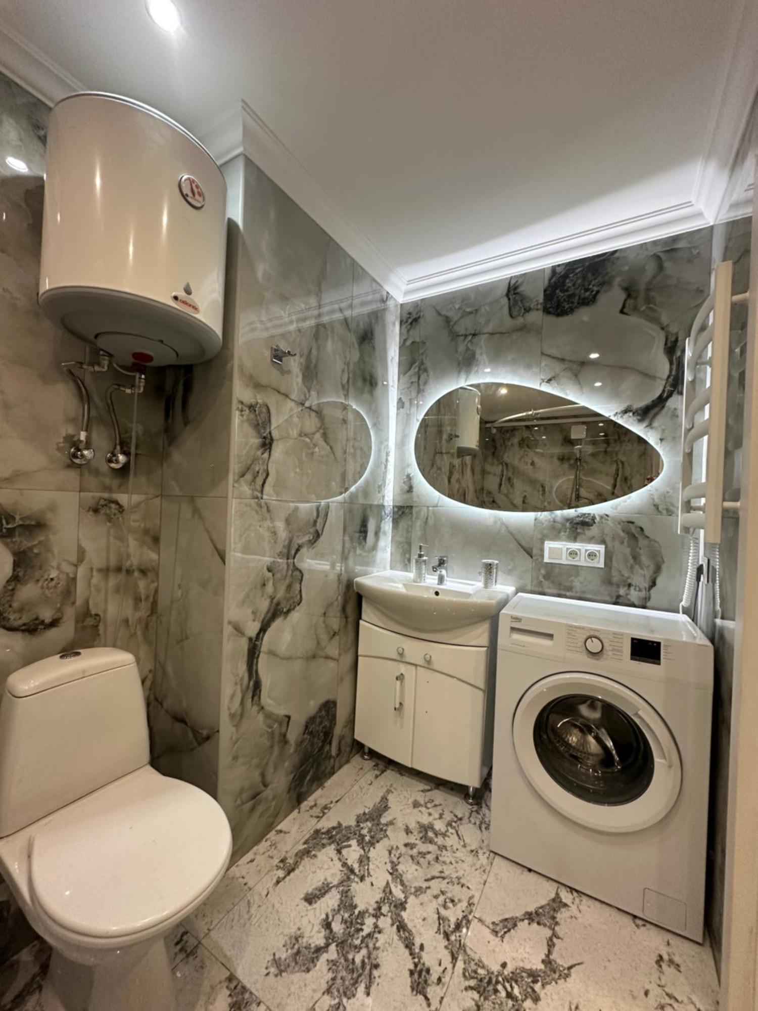 Flat 24 On Lesi Ukrainki 12 With 1 Bedroom Kiev Eksteriør bilde