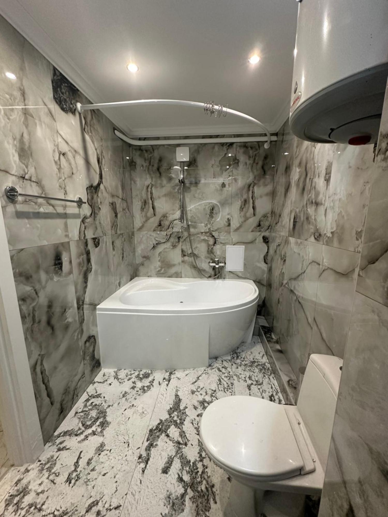 Flat 24 On Lesi Ukrainki 12 With 1 Bedroom Kiev Eksteriør bilde